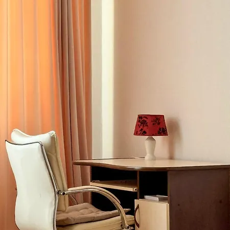 Charming,Lovely And Central With Park View Chisináu Exterior foto